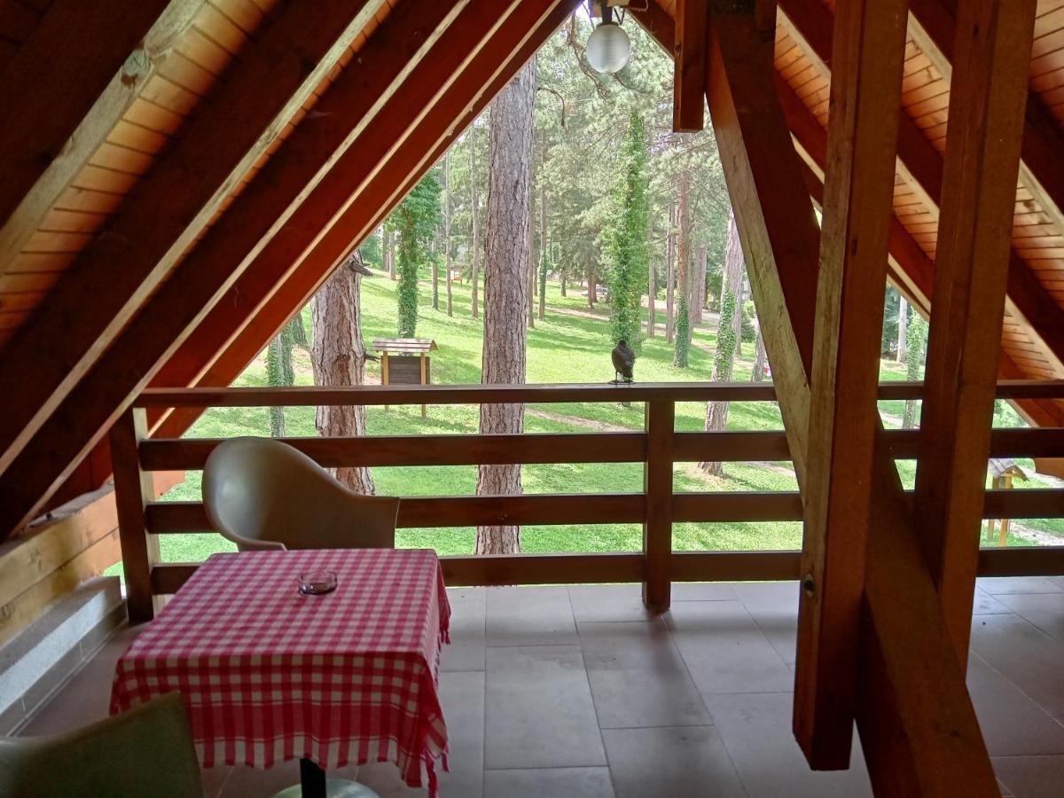 Prenociste/restoran Lovac * Bihać