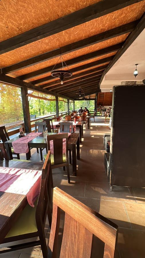 Inn Prenociste/restoran Lovac *