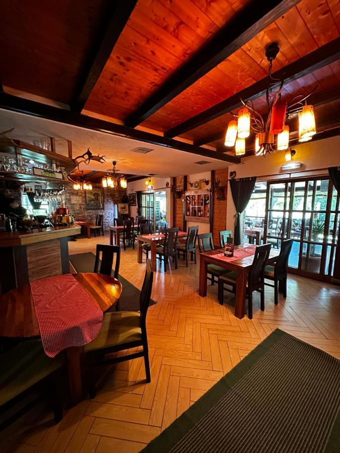 Gasthof Prenociste/restoran Lovac Bihać