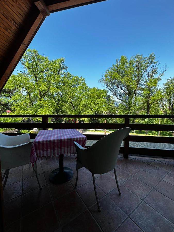 Prenociste/restoran Lovac Bihać