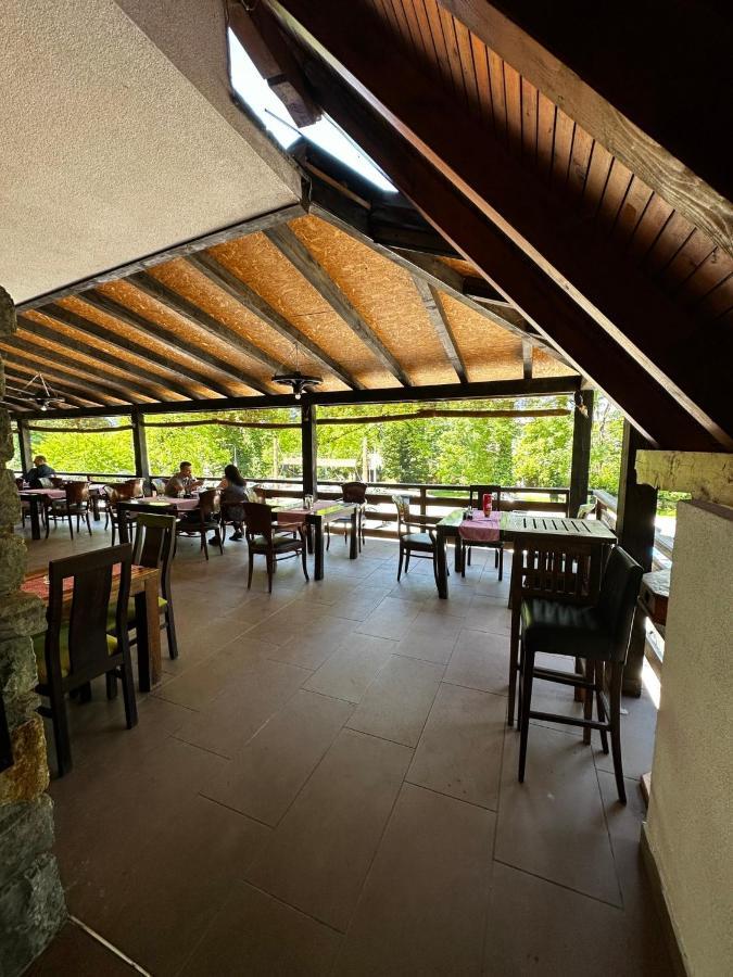 Prenociste/restoran Lovac Gasthof Bihać