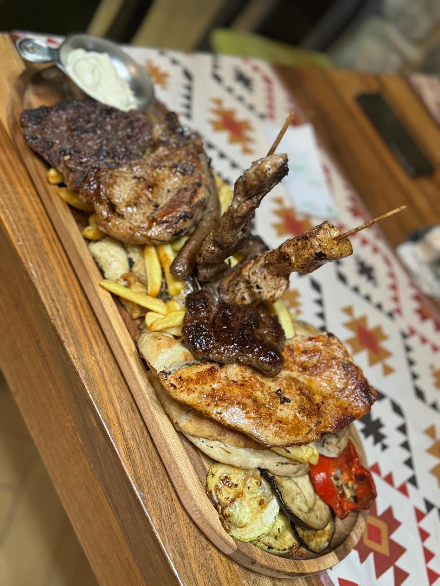 Gasthof Prenociste/restoran Lovac Bihać