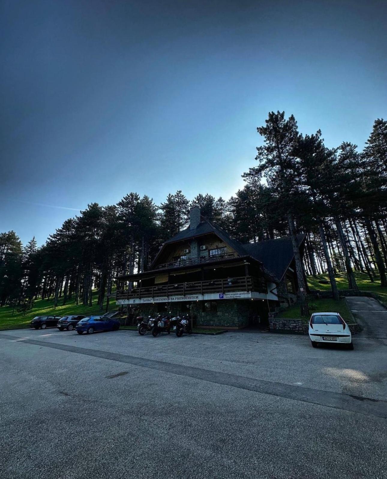 Prenociste/restoran Lovac Bihać